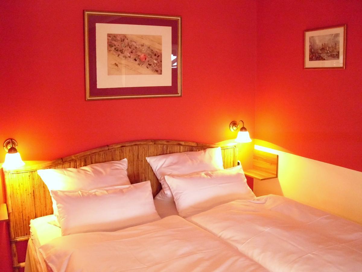 Landhotel Gut Greifhof Heiligenborn Εξωτερικό φωτογραφία